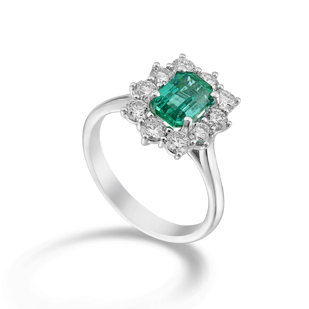 World Diamond Group Flower Flower White White 18kt Emerald Diamonds 0060ag