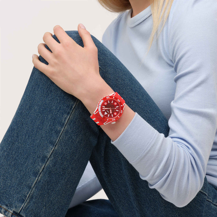 Swatch Scubaqua אדום 44 מ"מ SSCU09R100 שעון
