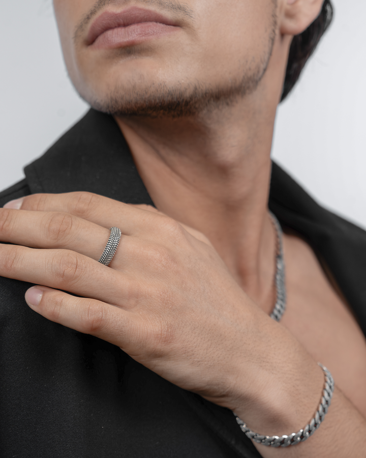 Comete Ring in 925‰ burnished silver UAN130M20