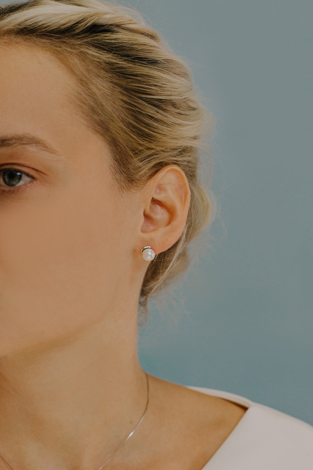 Comete Pearl Earrings in Gold and Diamonds ORP679