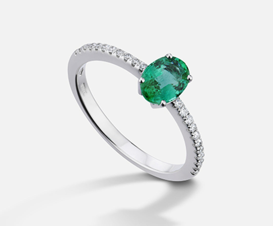 Nihama an 18k oval emerald 7x5 ct.0,60 diam. 0.13 ct NA5104O4BE