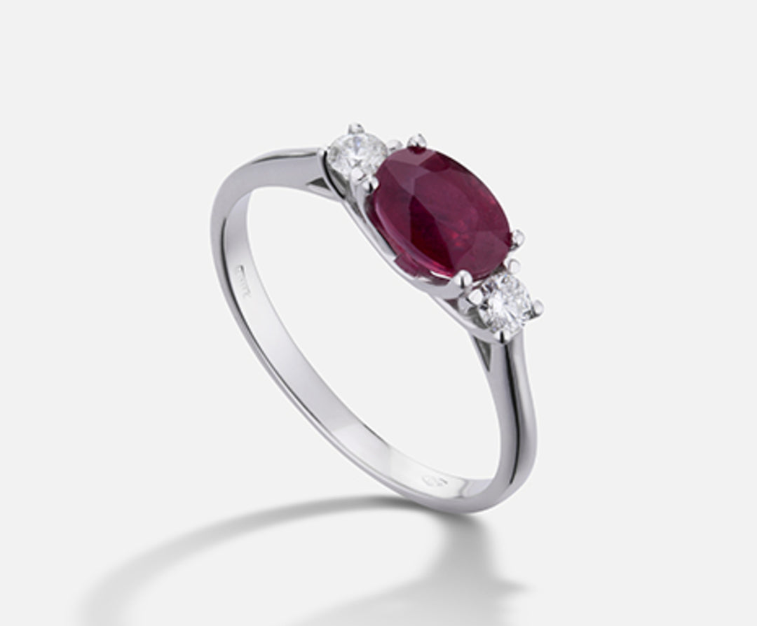 Nihama an 18k ruby ​​n. oval 7x5 ct.0.85 dia ct.0.16 NA5113O4RBN085