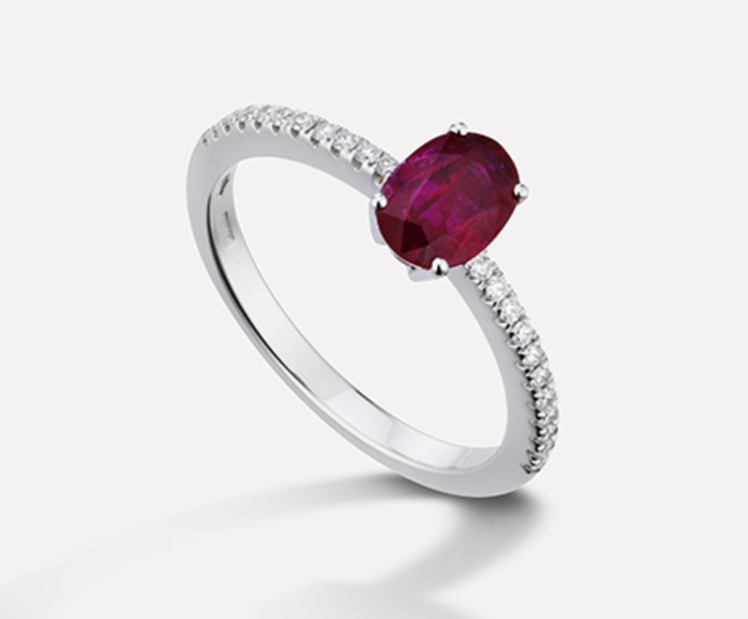 Nihama an 18k oval ruby ​​7x5 ct.0.90 diam. ct.0,13 NA5104O4RBC