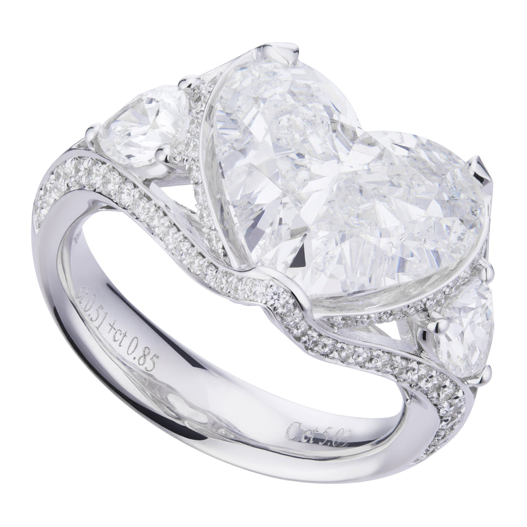 World Diamond Group ring with central heart diamond APU394DI-20016110041