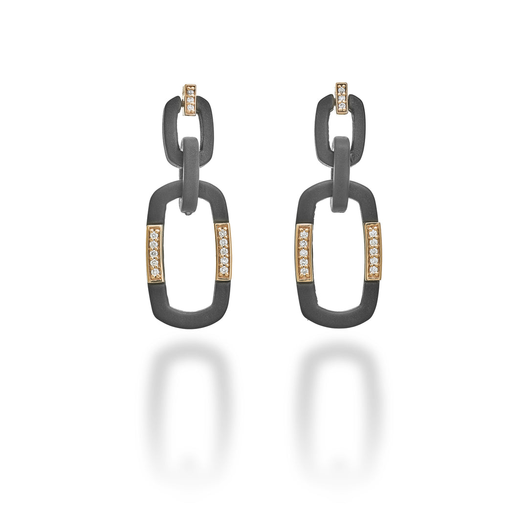 Golay chain earrings in black titanium, with 18k rose gold elements set with diamonds GOR025O3DINE