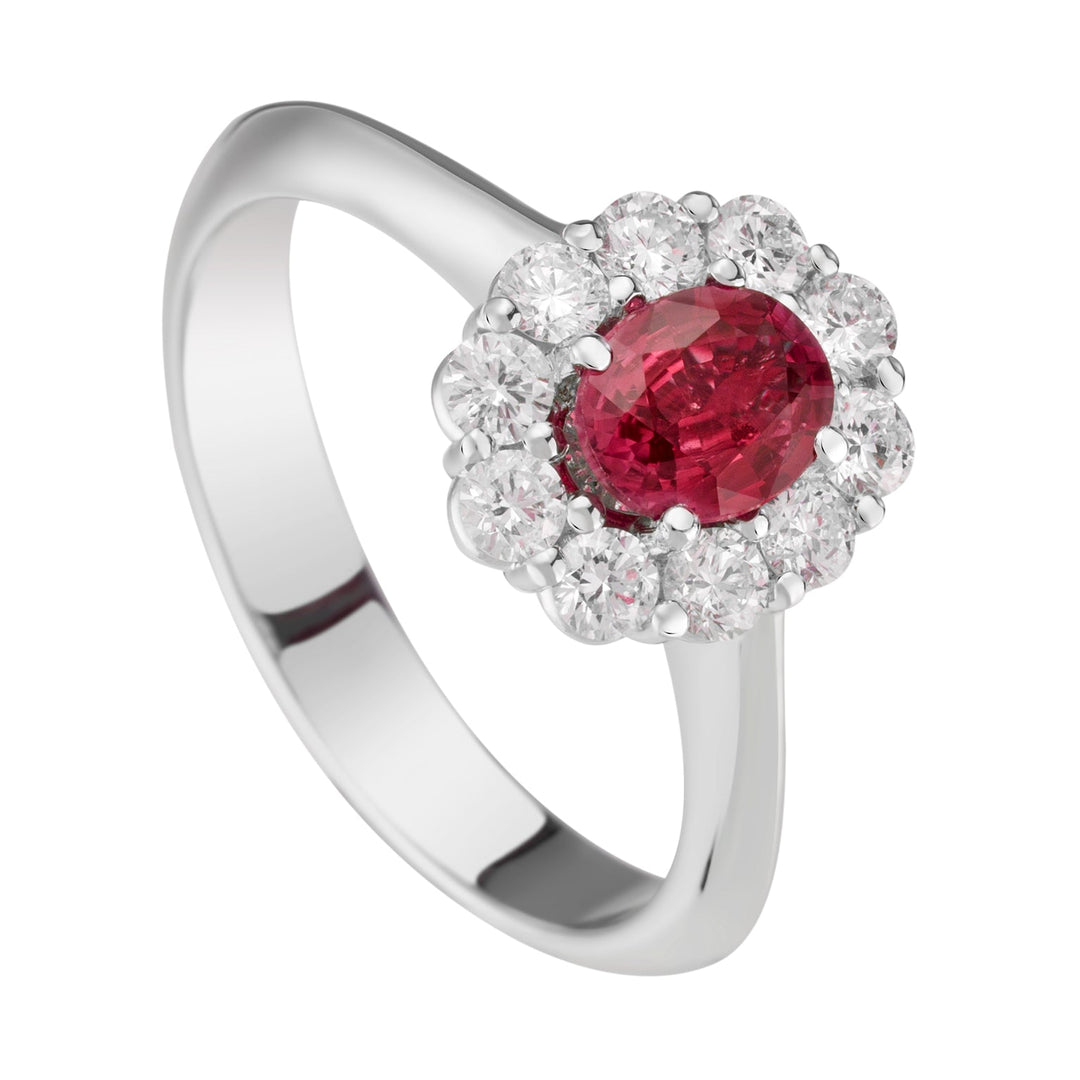 Golay 6x5 oval ruby ​​ring and diamonds