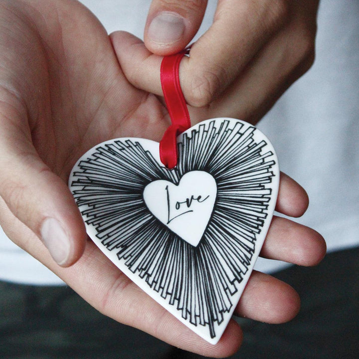 Taitù decorazione cuore Love 8,5x10cm porcellana Fine Bone China 12-6-22-D - Gioielleria Capodagli