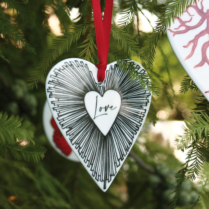 Taitù decorazione cuore Love 8,5x10cm porcellana Fine Bone China 12-6-22-D - Gioielleria Capodagli